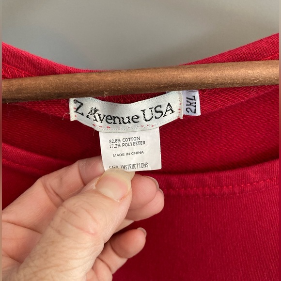 Red Long Crew Neck Sweatshirt 2XL - Picture 3 of 3